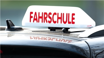 Testen Sie Ihr Wissen: Wie gut sind Ihre Kenntnisse der Führerschein-Theorie Klasse B? Finden Sie heraus, ob Sie die Prüfung bestehen würden!