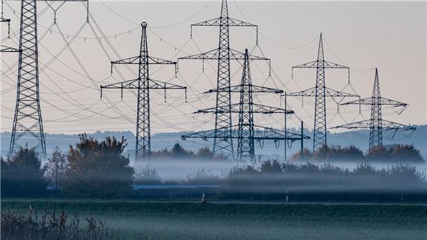 Creditreform: Zahlungsmoral in Wirtschaft sinkt immer mehr Teurer Strom: Infolge der Energiekrise kommen viele Unternehmen in Zahlungsverzug.