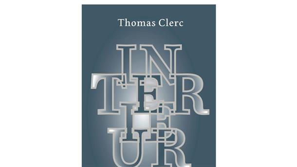 Thomas Clerc listet in „Interieur“ obsessiv seine Besitztümer auf.