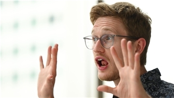 Thomas Guggeis übernimmt in Frankfurt eine Doppelrolle: als Generalmusikdirektor der Oper und als Leiter der Museumskonzerte.