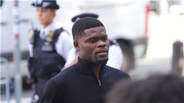 Thomas Partey wird vor Gericht der Vergewaltigung in fünf Fällen beschuldigt.