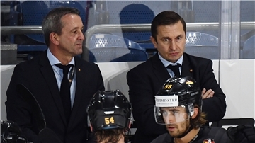 Thomas Popiesch und Ville Peltonen auf der deutschen Bank.