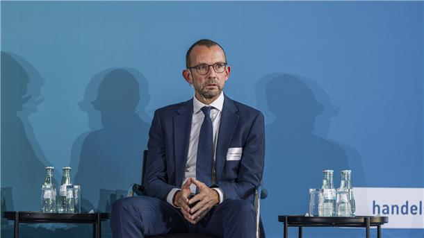 Thomas Röwekamp bei einer Veranstaltung der Handelskammer in Bremerhaven.