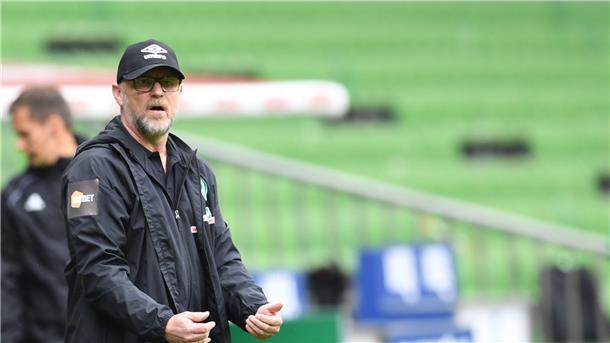Thomas Schaaf gibt alles an der Seitenlinie, kann den Abstieg aber nicht verhindern.