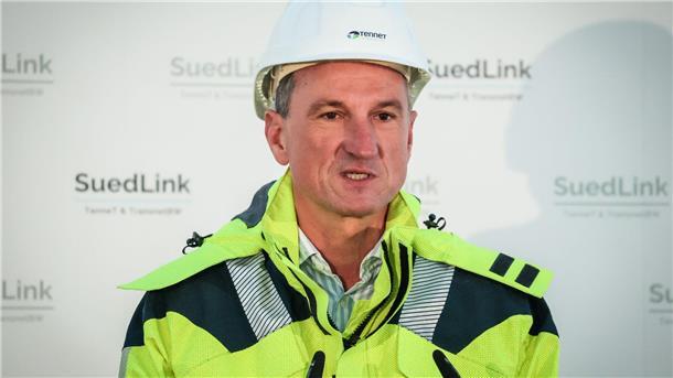 Bau der Trasse Suedlink - Vier Kabel für die Energiewende Thorsten Dietz geht davon aus, dass die Trasse 2028 in Betrieb genommen wird.