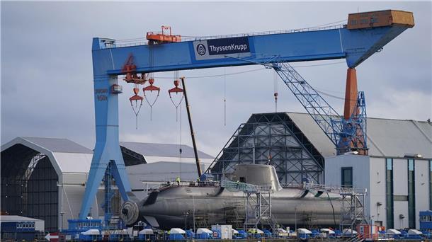 ThyssenKrupp will die Kieler Werft TKMS verselbstständigen. (Archivbild)