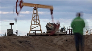Tiefpumpe im russischen Usinsk. Russland hat im vergangenen Jahr dank hoher Ölpreise einen Handelsüberschuss von gut 311 Milliarden Euro erzielt.
