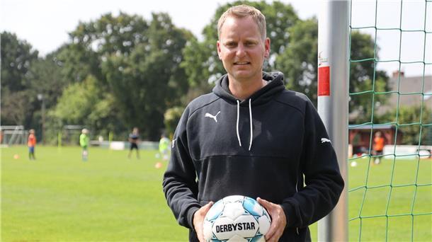Timo Szybora hat beim JFV Cuxhaven Aufbauarbeit geleistet. Jetzt hat der Sportliche Leiter zum Ende des Monats gekündigt. 