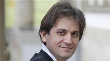 Timur Gasratov spielt am 12. März Werke von Bach im Rathaussaal Zeven.