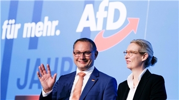 Tino Chrupalla und Alice Weidel auf dem AfD-Bundesparteitag in Magdeburg.