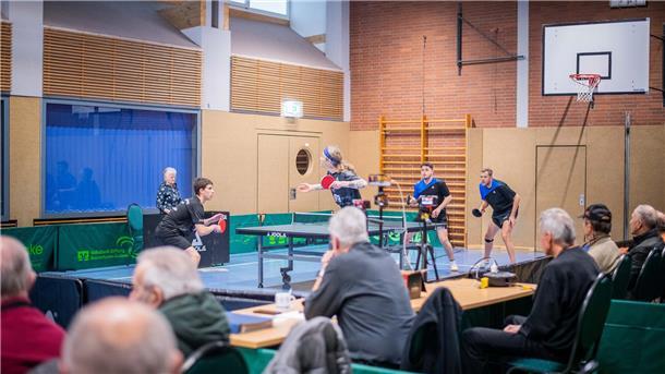 Tischtennis-Regionalligist TSV Lunestedt lieferte sich im letzten Heimspiel der Saison ein hochklassiges Duell mit dem MTV Eintracht Bledeln.