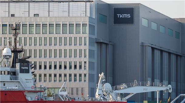 Deutschlands größte Marinewerft TKMS wird eigenständig TKMS wird eigenständig und geht an die Börse. hyssenkrupp behält allerdings mit 51 Prozent die Mehrheit an Deutschlands größtem Marineschiffbauer.