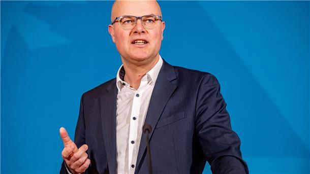 Goldschmidt hält Munitionsbergung für Generationenaufgabe Tobias Goldschmidt (Bündnis90/DieGrünen), Minister für Energiewende, Klimaschutz, Umwelt und Natur des Landes Schleswig-Holstein.