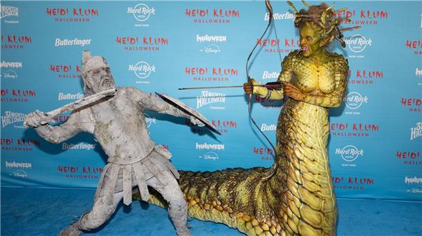 Bilder des Tages Tom Kaulitz (l) und Heidi Klum besuchen die 24. jährliche Halloween-Party von Heidi Klum.