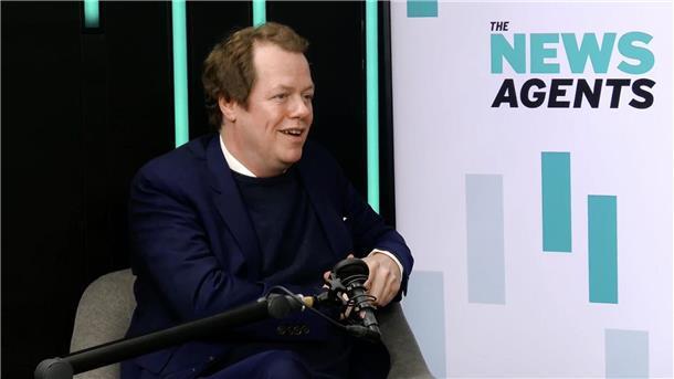 Camillas Sohn: Meine Mutter war nicht hinter der Krone her Tom Parker Bowles ist Sohn der britischen Königsgemahlin Camilla.