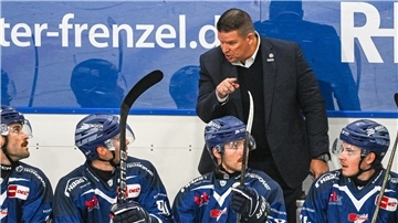 Tom Pokel ist seit vielen Jahren Trainer der Straubing Tigers. Diese Kontinuität zahlt sich aus.