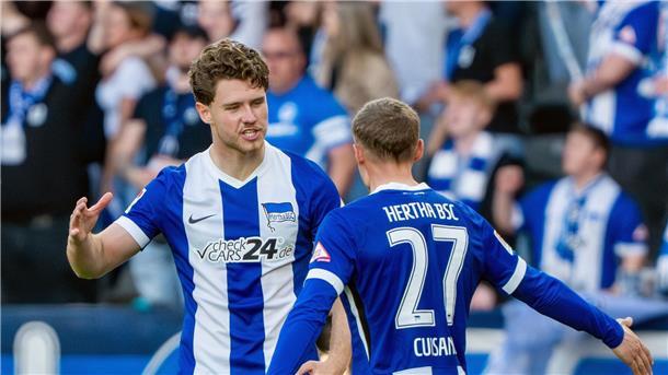 Tor zum 1:1: Herthas Linus Gechter vollendet den Freistoß von Michael Cuisance.