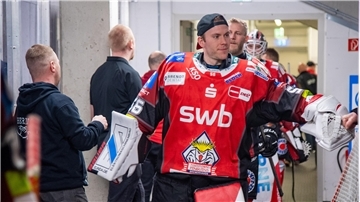 Torhüter Maximilian Franzreb von den Fischtown Pinguins hat auch schon für die Eisbären Berlin gespielt.
