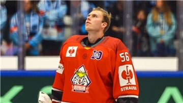 Torhüter Maximilian Franzreb zeigte gegen Skelleftea eine Topleistung im Tor der Fischtown Pinguins.