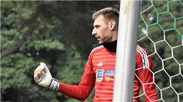 Torhüter Yannick Becker wechselte nach dem Oberliga-Abstieg zum TSV Stotel, hilft aber jetzt wieder beim FC Hagen/Uthlede aus.