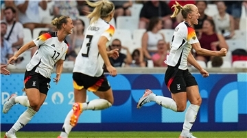 Torschützing gegen Australien : Lea Schüller