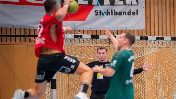 Torwart Lukas Ketteler (Mitte) wurde beim Spiel in Rotenburg des Feldes verwiesen. Der TV Schiffdorf hat dagegen Protest eingelegt. 