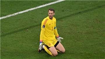 Torwart Manuel Neuer fällt jetzt monatelang aus.