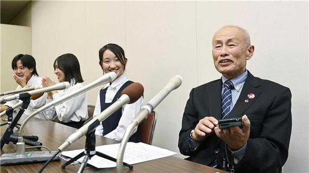 Friedensnobelpreis ehrt Hiroshima- und Nagasaki-Überlebende Toshiyuki Mimaki, Präsident von Nihon Hidankyo, reagierte bewegt auf die Bekanntgabe.