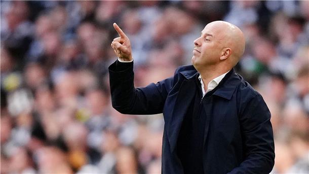 Newcastle gewinnt Ligapokal-Finale gegen Liverpool Trainer Arne Slot muss mit Liverpool weiter auf seinen ersten Titel warten.