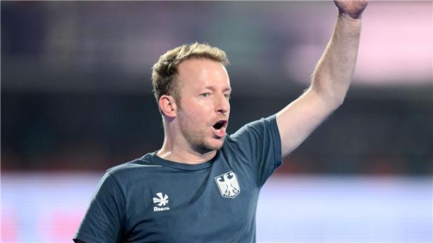 Deutsche Hockey-Teams mit verheißungsvollem EM-Start Trainer Henning freut sich über die gute Leistung zum EM-Beginn.