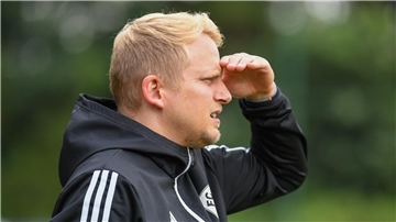 Trainer Joshua von Glahn will mit dem FC Hagen/Uthlede mit aller Macht das Ruder in die richtige Richtung drehen.
