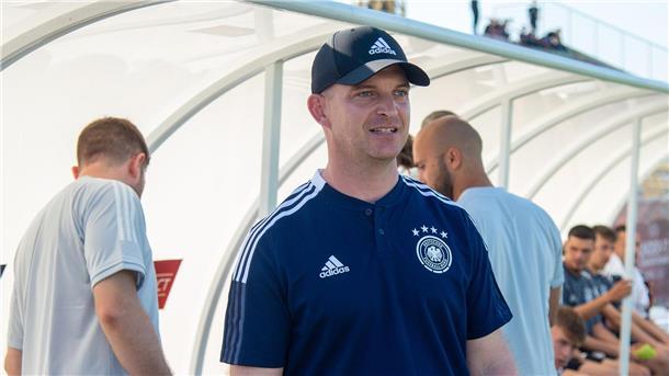Deutsche U17 bucht das EM-Ticket Trainer Marc-Patrick Meister freute sich über das EM-Ticket.
