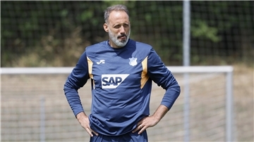 Trainer Pellegrino Matarazzo strebt mit der TSG Hoffenheim eine ruhigere Saison an.