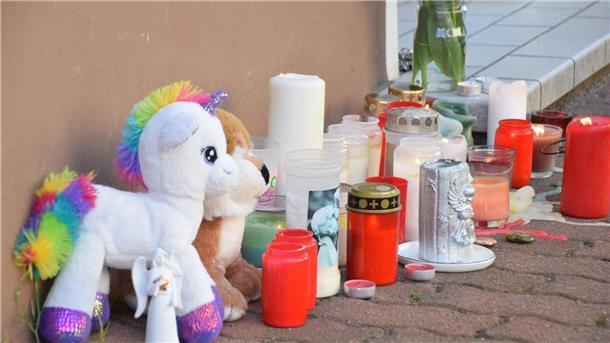 Drei tote Kinder am Osterwochenende in Baden-Württemberg Trauer um die beiden toten Kinder in Hockenheim.