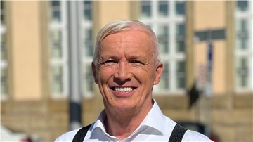 Tritt in in zwei Wochen gegen den parteilosen Amtsinhaber Kai Buchmann an: Jörg Prophet.