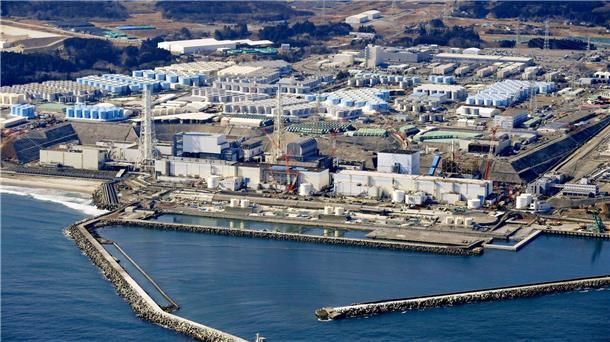 Fukushima-Kühlwasser: IAEA liefert Prüfungsbericht Trotz Protesten von Umweltschützern und Fischern treibt Japans Regierung ihre Pläne zur Entsorgung gefilterten Kühlwassers aus der Atomruine Fukushima ins Meer voran.