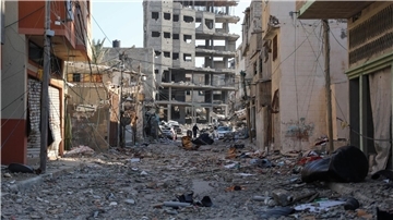 Trümmer und zerstörte Gebäude säumen die Straßen in Gaza-Stadt.