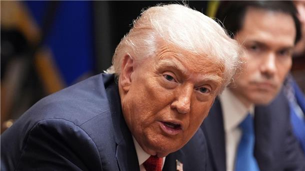 Trump geht von Rebellen innerhalb der Hamas aus Trump geht von Rebellen innerhalb der Hamas aus.