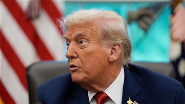 Medien: US-Bomber flogen nahe Venezuelas Küste Trump will Drogenschmuggler auf dem Meer und an Land bekämpfen lassen. (Archivbild)