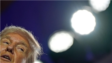 Trumps ist laut Medienberichten informiert worden, dass sein Name in den Epstein-Akten auftaucht. Der Kontext ist unklar. 
