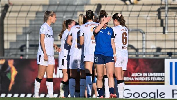 Früherer Serienmeister Turbine Potsdam steigt ab Turbine spielte lange in Unterzahl.