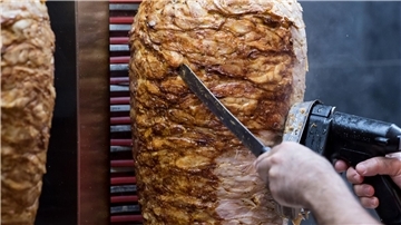 „Überraschung von Steinmeier: Er kommt mit 60 Kilo Döner in die Türkei“ (Symbolbild).
