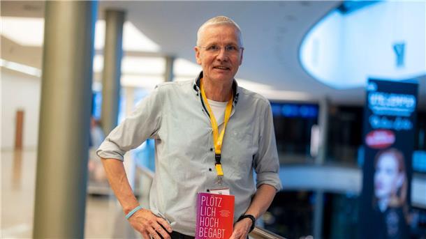 Ulrich Pieper, Autor des Buches „Plötzlich hochbegabt“, nimmt am Hochbegabtentreffen in Duisburg teil.