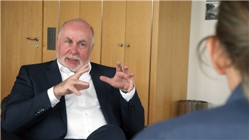 Ulrich Silberbach, dbb-Chef, will besseren Lohn für den öffentlichen Dienst.