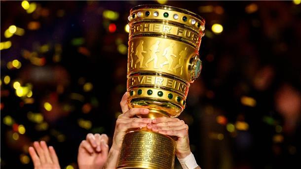 Um den geht es für die Fußballer: Am Wochenende startet der DFB-Pokal.