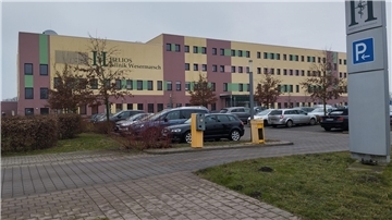 Die Helios-Klinik in Esenshamm. Ihre Zukunft ist offen.