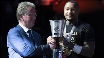 Um diese Trophäe geht es: den BBl-Pokal. Titelverteidiger ist der Mitteldeutsche BC.