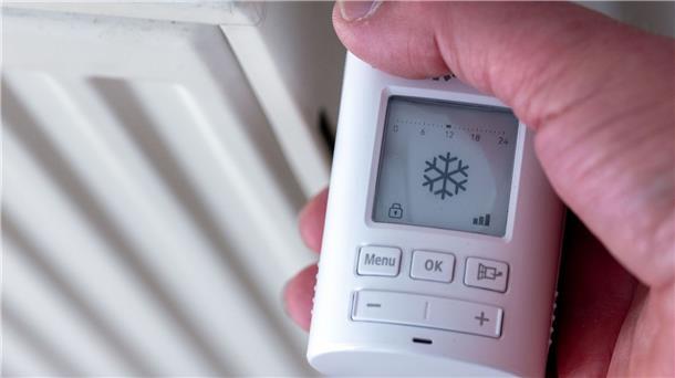 Gassparen: Bundesnetzagentur fordert stärkere Anstrengungen Um gut über den Winter zu kommen fordert die Bundesnetzagentur weitere Einsparungen im Gasverbrauch von privaten Haushalten.