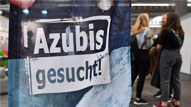 Um Schülerinnen und Schüler gezielter auf den Berufseinstieg und die Arbeitswelt vorzubereiten, möchte die Oste-Hamme-Schule in Gnarrenburg eine Möglichkeit bieten, neue Wege in der Berufsorientierung zu eröffnen.