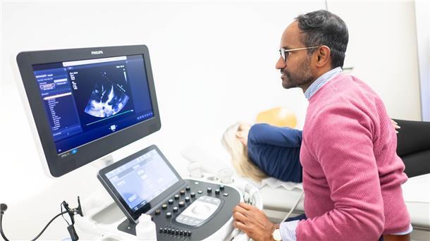 Vom Herzchirurg zum Landarzt Umes Arunagirinathan hat bereits mehrere Bücher geschrieben.